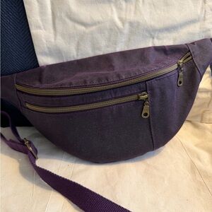 Waxed canvas crossbody